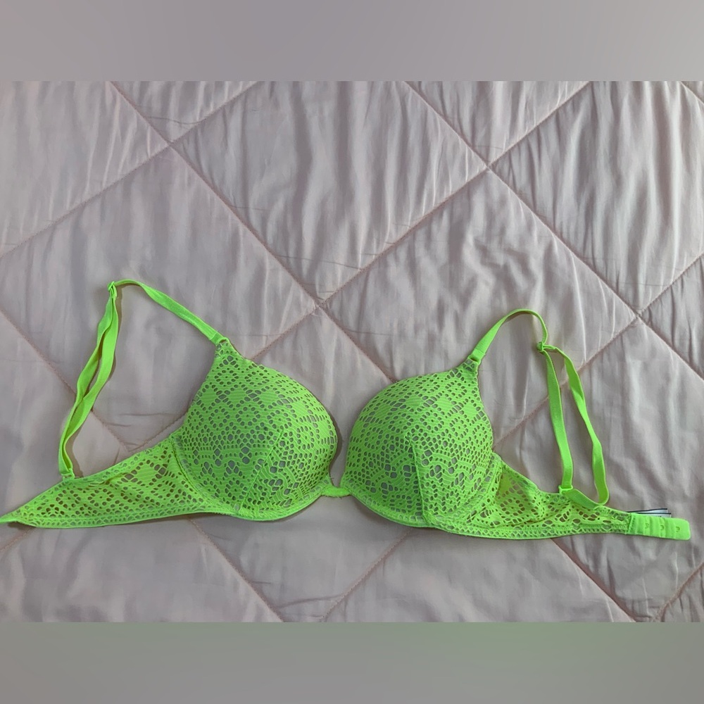 Victoria's Secret Neon Lime Lace Push-Up Bra